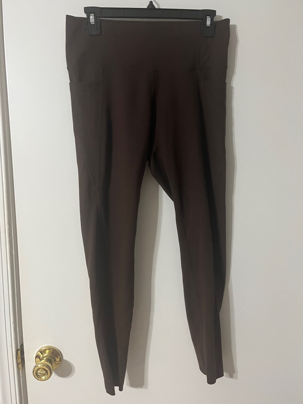 Danskin Raw Edge Bottom Compression Leggings